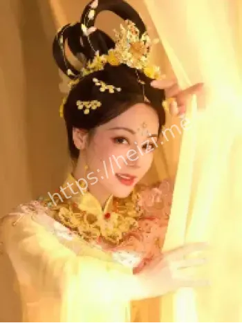 迪丽热巴中秋嫦娥造型